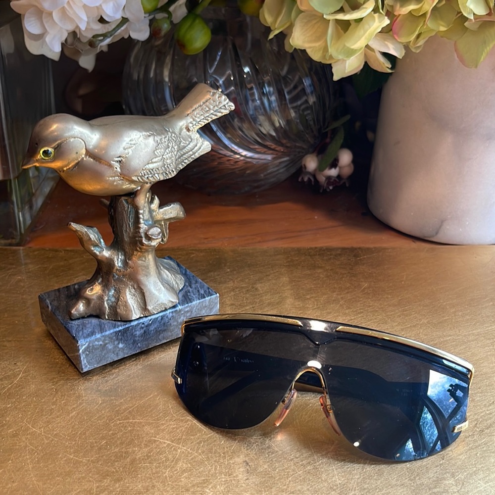 ULTRA RARE VINTAGE! Valentino Sunglasses V568 130 | Fixer Uppers!